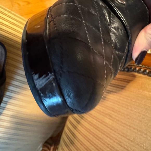 Worn Chanel clogs some scuffs - Picture 8 of 10